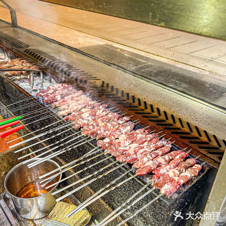 不用去新疆也能吃到正宗的新疆羊肉串！！