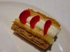 -弦月窗LUNETTE BY AMANDA(复兴路店)