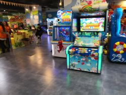 -利奥梦幻主题乐园(爱琴海购物公园店)