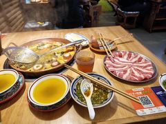 -洱火云南酸菜牛肉火锅(石景山当代商城店)