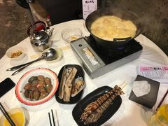 -鲜入围煮花胶鸡海鲜火锅