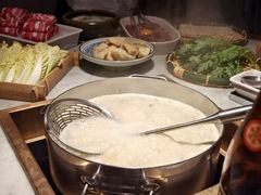 -尚尚仙·酸汤猪手·猪肚鸡火锅(华联万柳购物中心店)