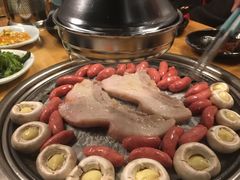 -极简·炭火烤肉主题餐厅·龙虾烧烤·烤羊排(宝龙店)