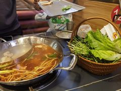 -由衷贵州酸汤牛肉火锅(新桥店)