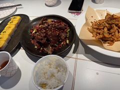 -阿瓦山寨·湘菜现炒·剁椒鱼头王(咸阳总店)