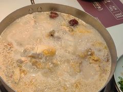 -洪氏嗨捞·猪肚鸡火锅(阳光天地店)