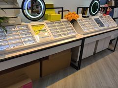 -天空之镜眼镜店蔡司依视路配镜授权零售店(望京颐堤港店)