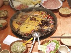 -周小明火锅(黑金冠社区店)