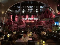 -FOUR PLAY BAR