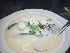 -卢大鲜鱼头捞饭(美利广场店)