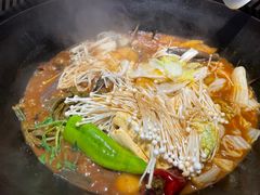 -山里屯铁锅炖·东北菜(康桥店)