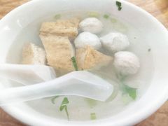 -松树干拌面店