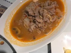 -新大咀港式茶餐厅(宝山万达店)