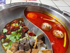 卤味牛杂鸳鸯锅-喜悦小串丹东小黄牛海鲜烧烤大排档(民主广场店)