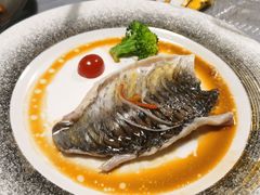 一刀无骨鲫鱼-六个大厨·秘制粤菜(广州塔店)