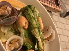 煎海鲈鱼配杭白菜-Ocean's Table 欧舍