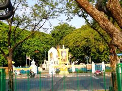 -皇家田广场(อนุสาวรีย์ทหารอาสา)