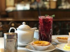-Majestic Café
