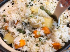 -野山舂·贵州现舂酸汤火锅(鸿通城店)