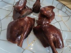 脆皮玻璃乳鸽-北京柏悦酒店·锦庭餐厅Dining Room