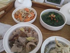 -雪梅月子中心(华侨城店)
