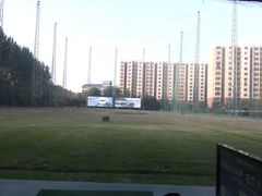 -仙霞高尔夫练习场-停车场