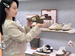 -百盛(万象城店)