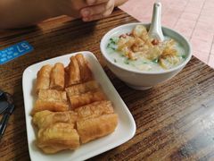 艇仔粥-穗银肠粉店(东川路店)