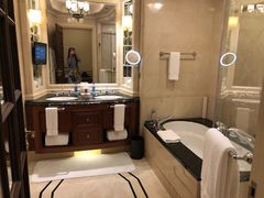 -广州富力丽思卡尔顿酒店