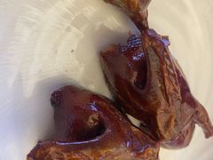 玻璃皮润烧乳鸽-北京厨房(西安SKP店)