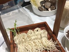 -红鼎豆捞·非遗鲍皇汤火锅(宝丰路店)