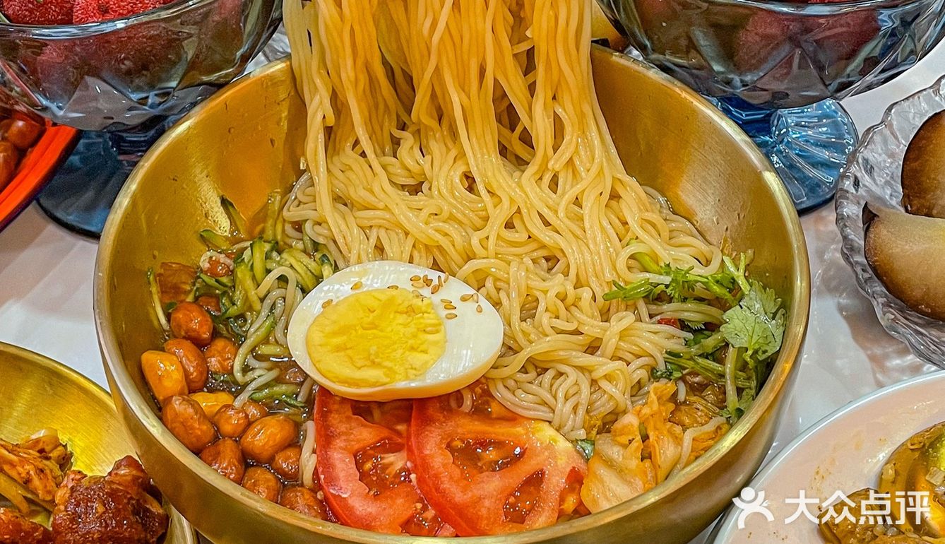在杭州也可以吃到超香的东北大包饭‼东北烤肉嘎嘎香