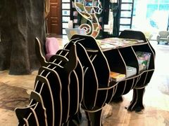 -钟书阁(松江泰晤士小镇店)