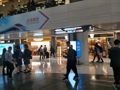 -香港ELEMENTS圆方