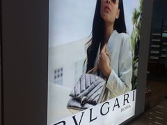 -LensCrafters亮视点·OAKLEY精选(静安嘉里中心店)