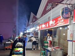 -布尔津河堤夜市