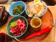 猫儿山的小黄牛-吃饭皇帝大土家民族菜(正大广场店)