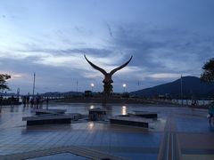 -巨鹰广场