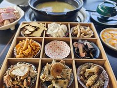 -野菌皇海景野生菌火锅(滨海大道店)