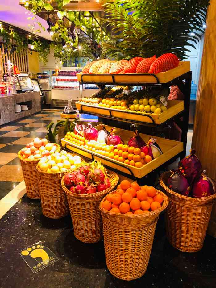 蓝钻·国际美食海鲜自助百汇(西直门店)