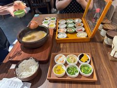 -良米山·云南野生菌过桥米线(上海首店)