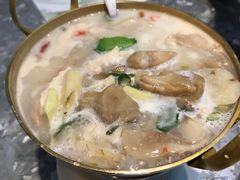 酸辣鸡肉锅-香蕉叶餐厅(是隆店)