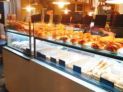 面包甜点陈列柜-仙峰天然面包(迎宾路店)