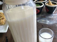 鲜榨杏仁露-乔家满族八大碗(流水沟店)