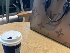 -瑞幸咖啡(怡富广场店)