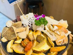 -一朵菌·野生菌探索家火锅(南亚店)