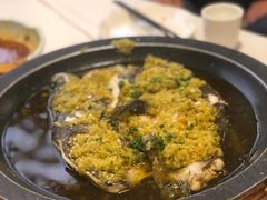-阿瓦山寨·湘菜现炒·剁椒鱼头王(咸阳总店)