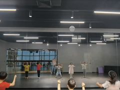 -零下舞度·街舞连锁机构(万科中心店)