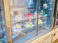 面包甜点陈列柜-嘉华饼屋JOY BAKERY(南屏街店)