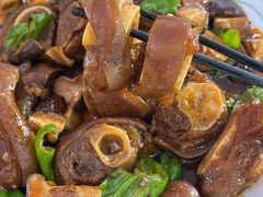 -丹水桥地锅鱼·翘嘴鲌·地方特色全鱼宴(丹江口大坝店)